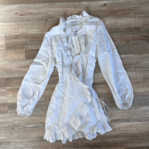 NWT SHONA JOY HOLDEN WRAP DRESS - SIZE 6- RRP $399 - WHITE & GOLD LUREX -LINEN - Picture 2 of 7